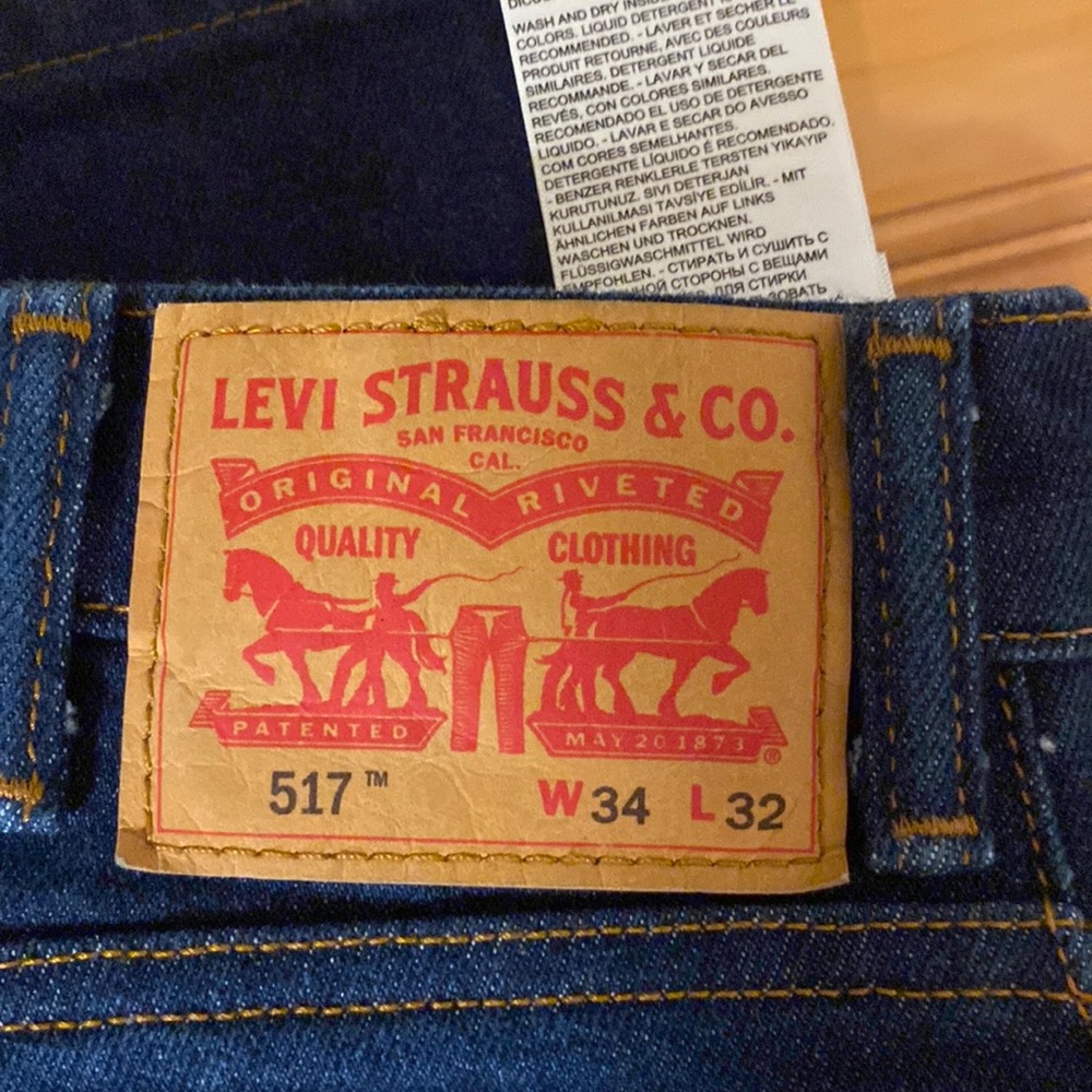 Levi’s Mens 517 boot cut jeans rinse wash jeans. New without tags